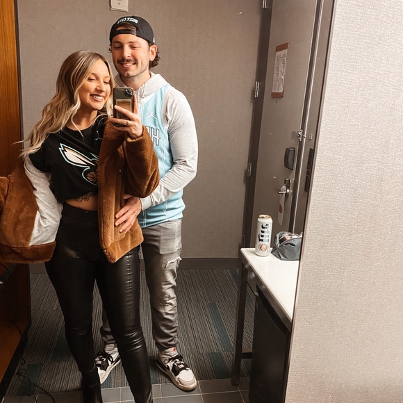 ✨Welcome To My Closet ✨ - Picture 15 of 15